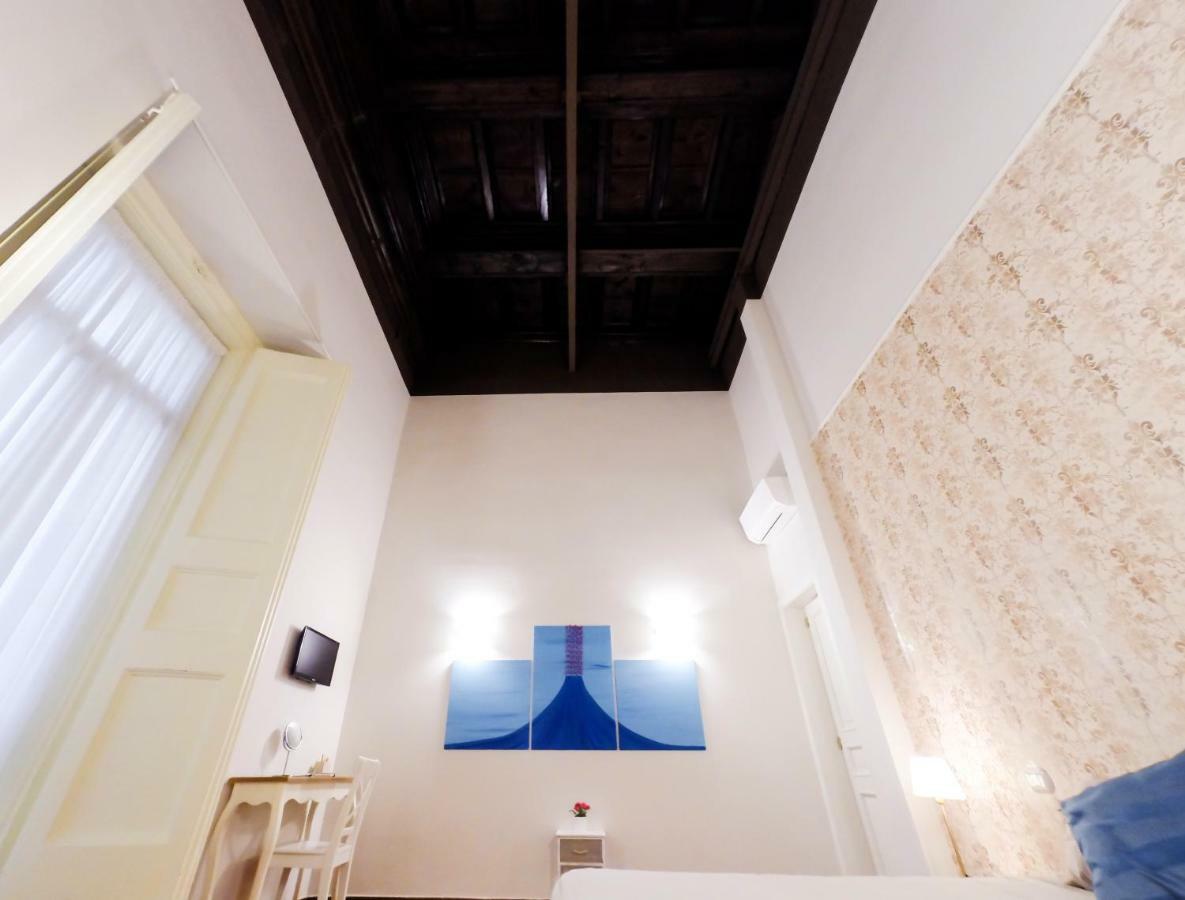 Domus Donnaregina Apartments Naples Exterior photo